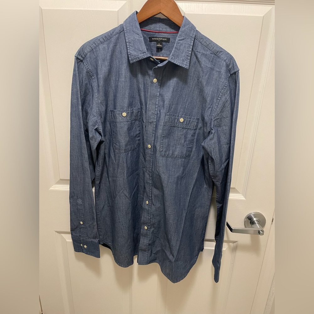 Banana Republic shirt, L slim fit. Will measure, ask. NWT, never worn/washed.